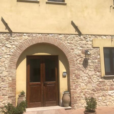 ナルニ Agriturismo Copriterraヴィラ エクステリア 写真